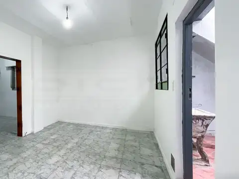 Depto Tipo Casa 4 ambientes con 1 baño