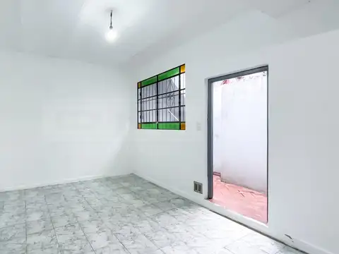 Depto Tipo Casa en Alquiler con 1 cocheras