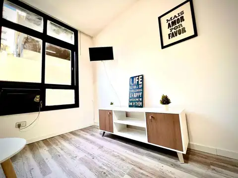 Maipu 300