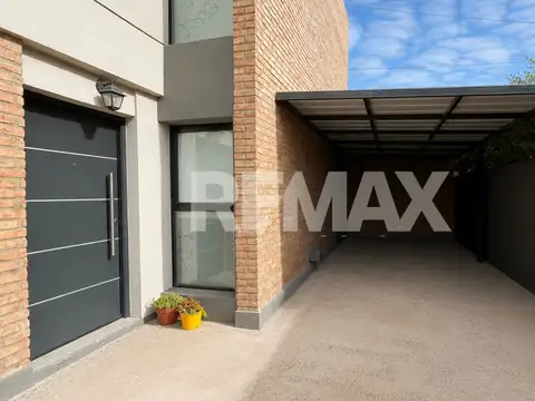 Depto Tipo Casa en Venta en Neuquen, USD 195.000