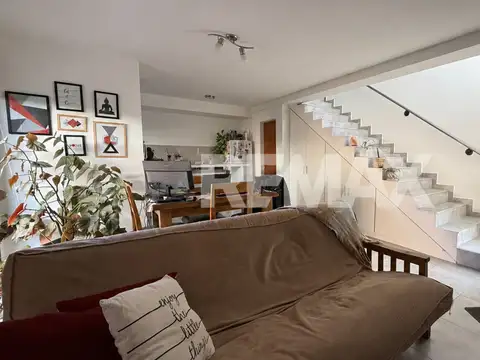 Depto Tipo Casa 5 ambientes con 2 baños
