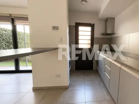 Depto Tipo Casa en Venta 8 años