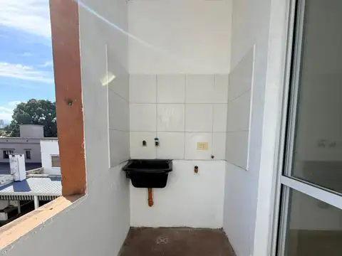 VENTA MONOAMBIENTE CON BALCON ZONA ABASTO