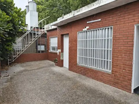 ALQUILER CASA PLANTA ALTA 3 DORMIT - Pte Peron 4200