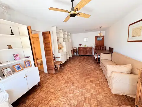 Acassuso, muy lindo Departamento en venta de 3 ambientes con gran terraza