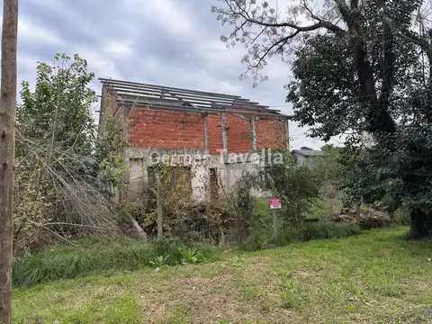 Venta de Casa a terminar con lote 1.300 mts. en Ituzaingo