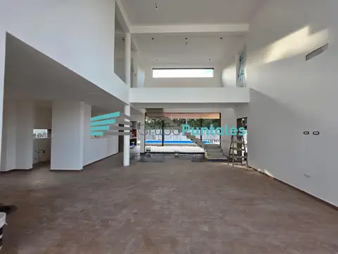 Casa a estrenar en Lagos de Canning 1 con amplio lote y piscina