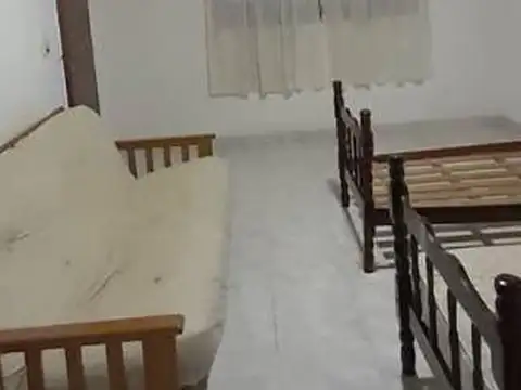 Casa en venta - 3 Dormitorios 1 Baño - Baradero