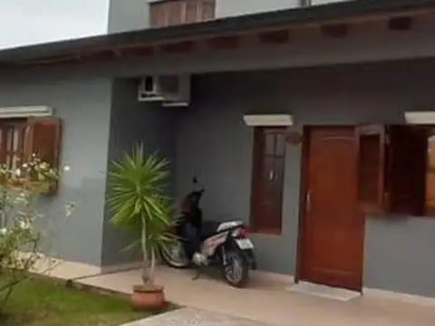 Casa en venta - 3 Dormitorios 1 Baño - Baradero