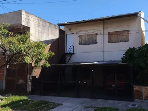 Depto Tipo Casa 2 ambientes con 1 baño