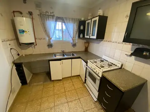Depto Tipo Casa en Alquiler 40 años