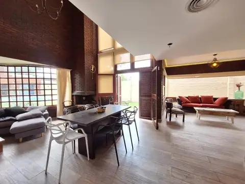CASA EN VENTA CAMPANA - ZONA RESIDENCIAL -