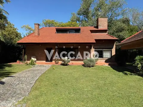 Casa en venta 4 ambientes Parque leloir, Ituzaingo
