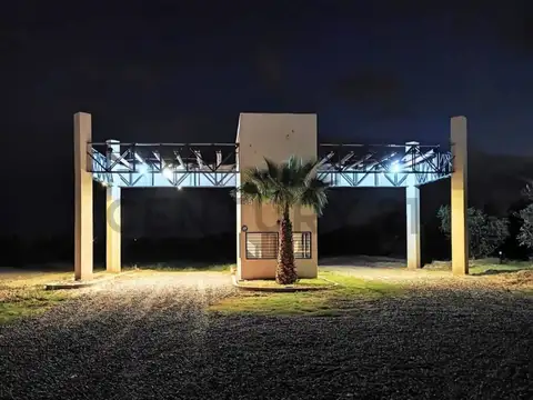 Century 21 Lucio Barroso  Ofrece a la venta en Barrio Privado Olivares de San Roque.