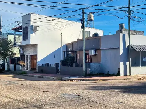 Local en excelente esquina