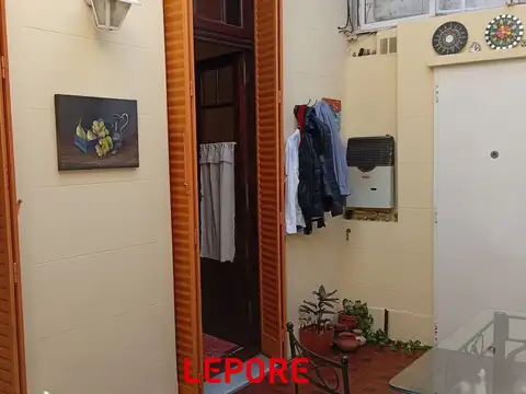 Depto Tipo Casa en Venta en Caballito, USD 162.000