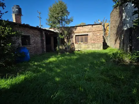 Casa 3 ambientes con 1 baño