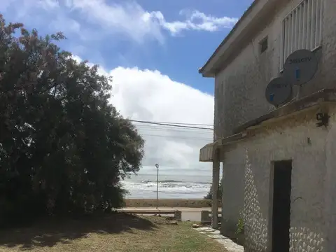 Avenida Costanera sur 1300