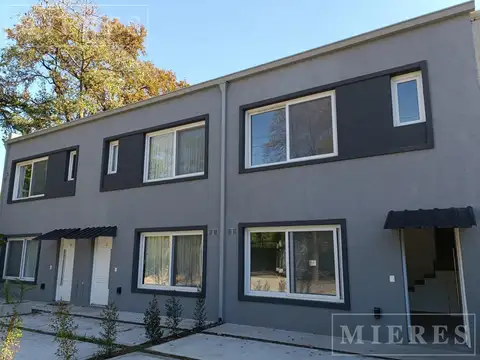 Dúplex en venta en Village Estrada