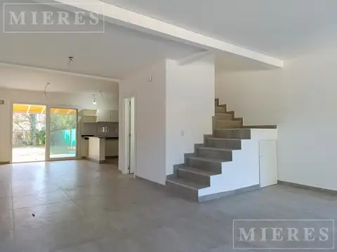 Dúplex en venta en Village Estrada