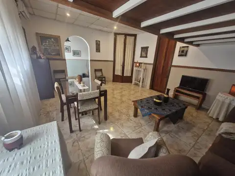 Depto Tipo Casa 5 ambientes con 1 baño