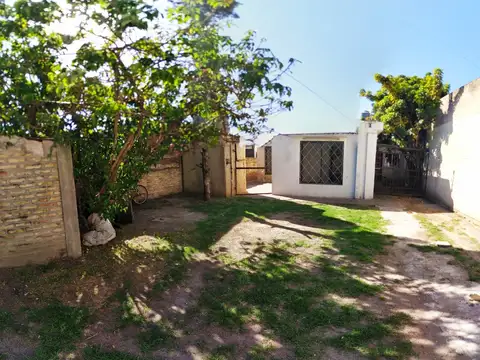 CASA 3 AMB CON ENTRADA DE AUTO