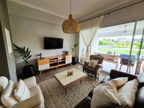 Casa en venta, 3 dormitorios en Countries/B.Cerrado (Pilar) - San Ramiro, con pileta
