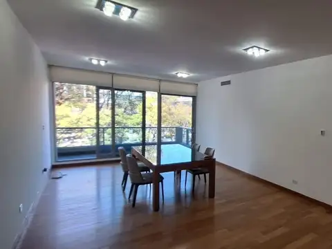 ALQUILER DE 2 AMBIENTES C/COCHERA Y BAULERA - MADERO CENTER