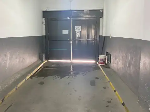 Venta de 11 Cocheras + 2 de Moto en 1 UF