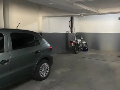 Venta de 11 Cocheras + 2 de Moto en 1 UF