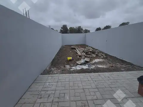 Depto Tipo Casa en Venta con 1
