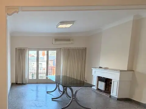 Franco 3400, Piso 1