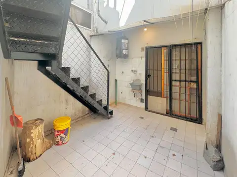 ALQUILER COMERCIAL PH 3 AMBIENTES ZONA FLORES