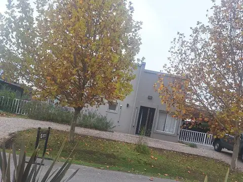 Casa en Venta con 5 cocheras