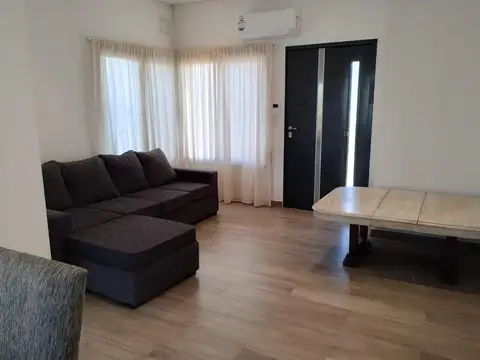 Práctica y cómoda casa