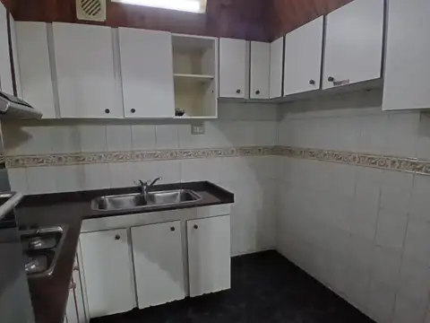 Oficina en Alquiler en Lanús Oeste, $ 900.000