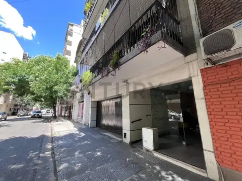 Sarmiento 4600, Piso 1