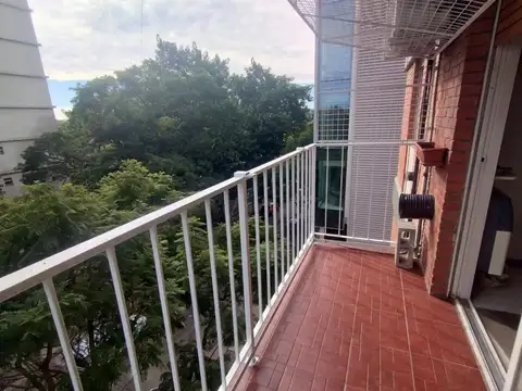 Venta Dpto 4Amb. Balcón-Cochera APTO CREDITO!