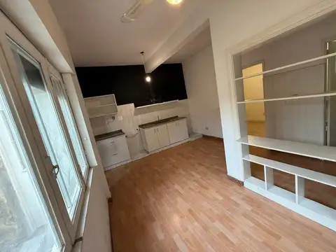 TIPO CASA MUY AMPLIO EXCELENTE UBICACION