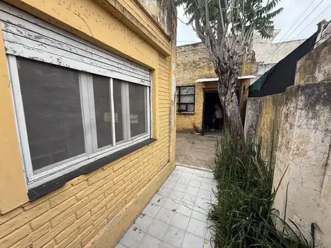 Depto Tipo Casa en Venta en Bernal, USD 59.000