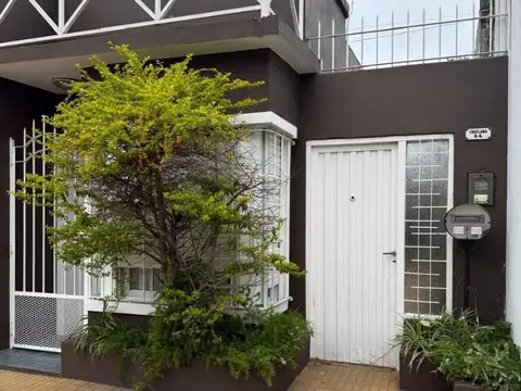 Chiclana 64 , Piso PB