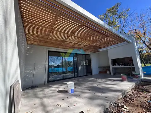 Casa en Venta en Pilar Del Este, USD 220.000