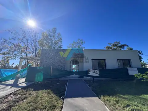 Venta de casa en SANTA SOFIA Pilar del Este