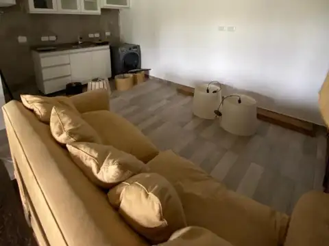 Corrientes e/ Sargento Cabral y Alsina