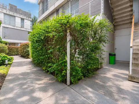 Depto Tipo Casa en Venta con 1 cocheras