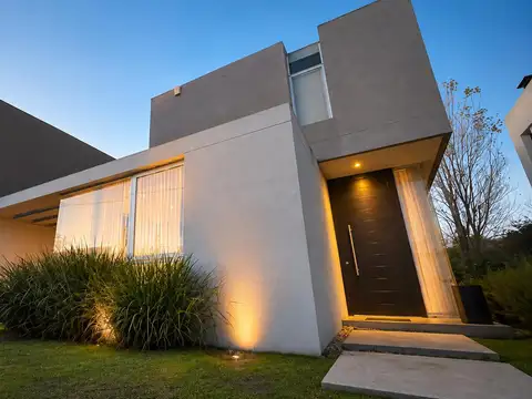 Casa en Venta en City Bell, USD 315.000