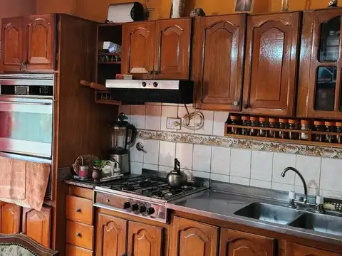 VENTA DE CASA EN EZEIZA.