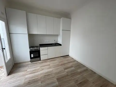 Departamento en Venta en Vicente Lopez Vias / Rio, USD 115.000