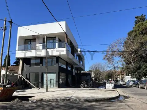 Calle 473 bis y 14C 1600, Piso 0