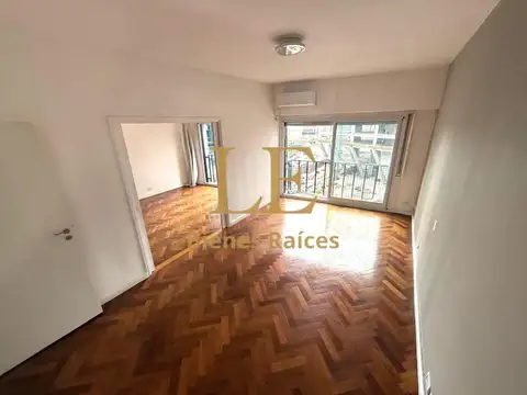 Avenida Leandro N. Alem 700